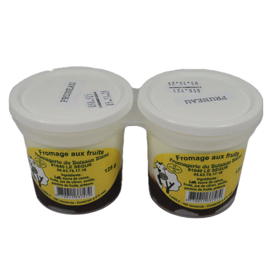 Fromage sur lit de pruneaux