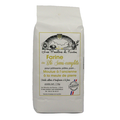 Farine de Ble semi complète, moulue à  l'ancienne