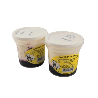 Fromage sur lit de myrtille